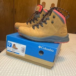 Columbia high top hiking boot